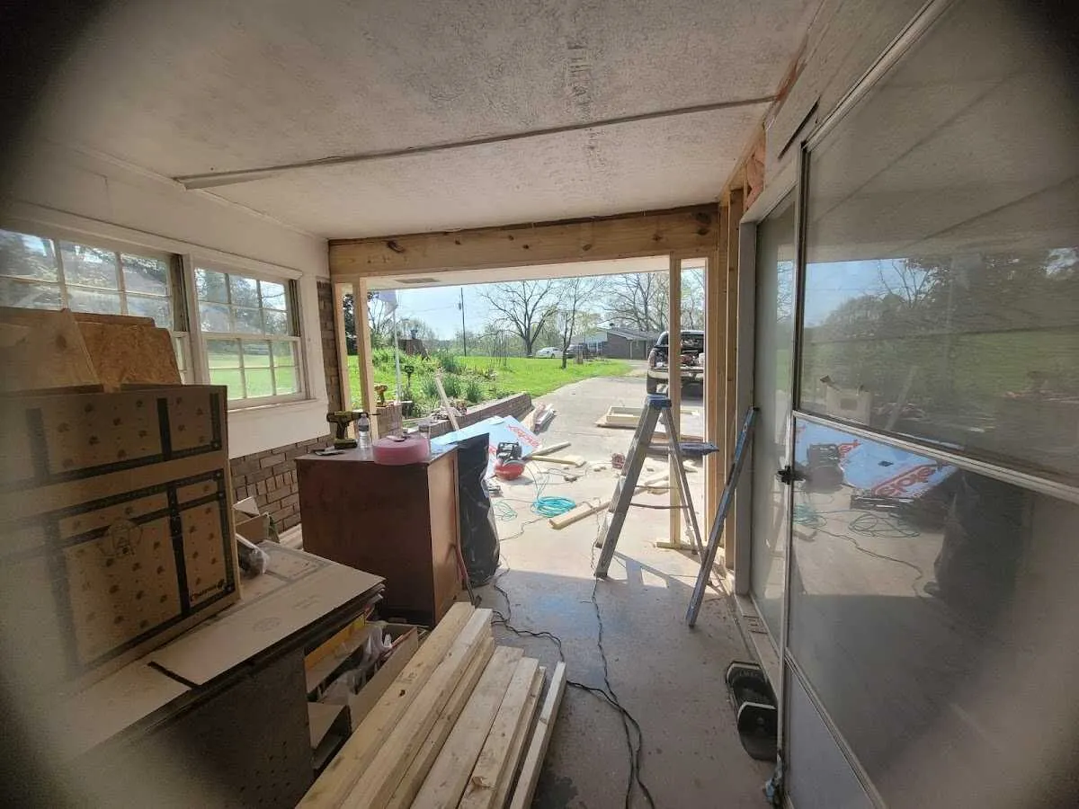 Air movers and dehumidifier for Drying & Dehumidification in Green Hill